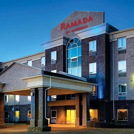Ramada By Wyndham Prince Albert Exterior foto