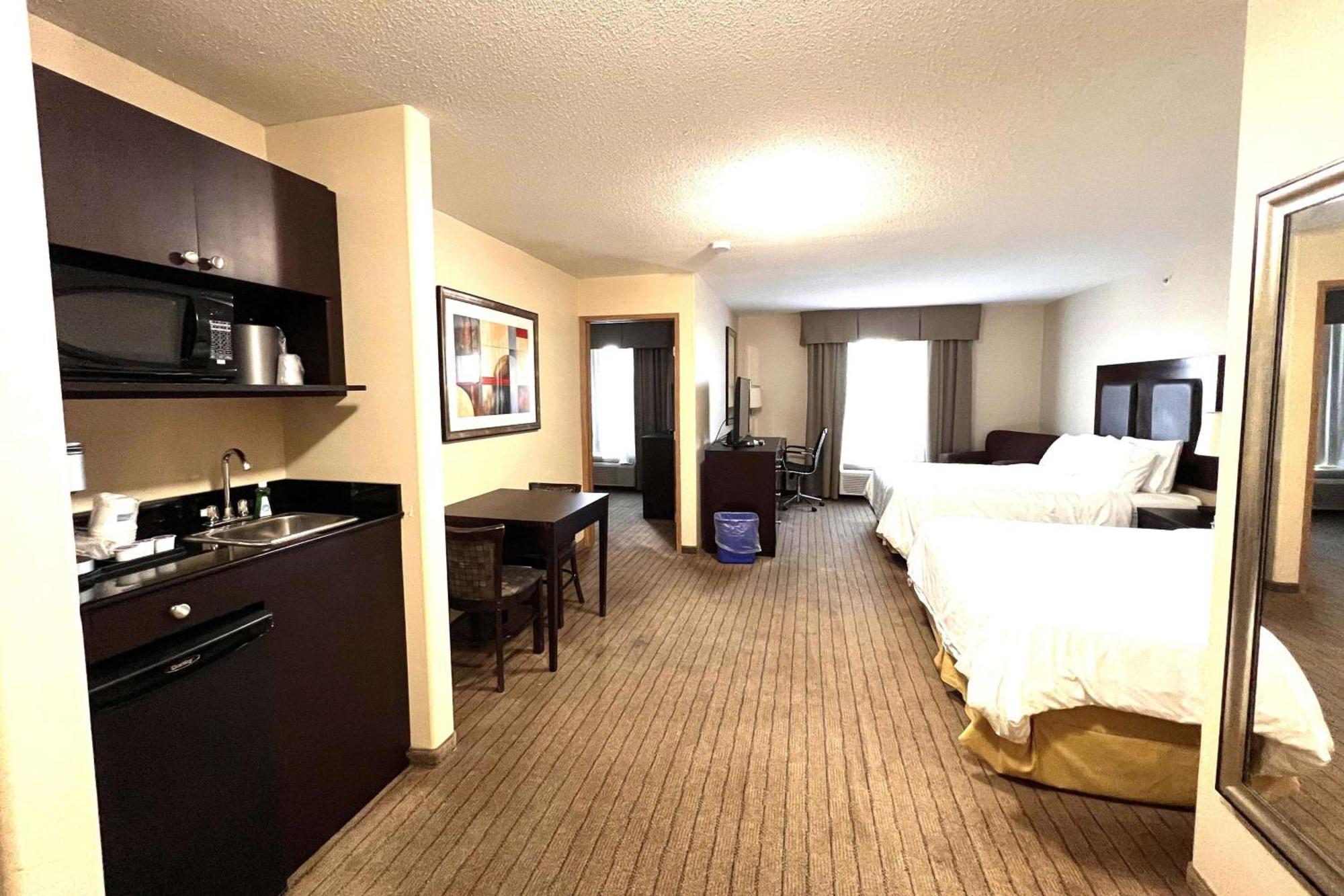 Ramada By Wyndham Prince Albert Exterior foto